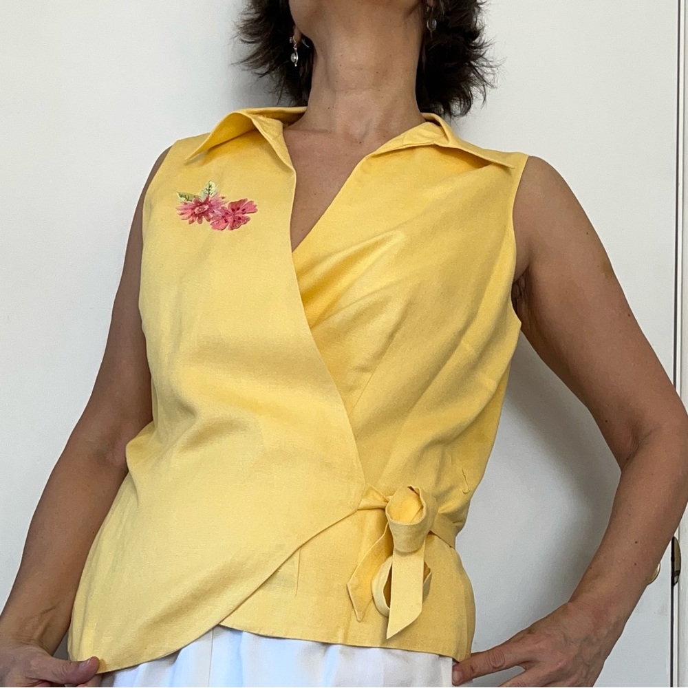 Summery sleeveless linen top